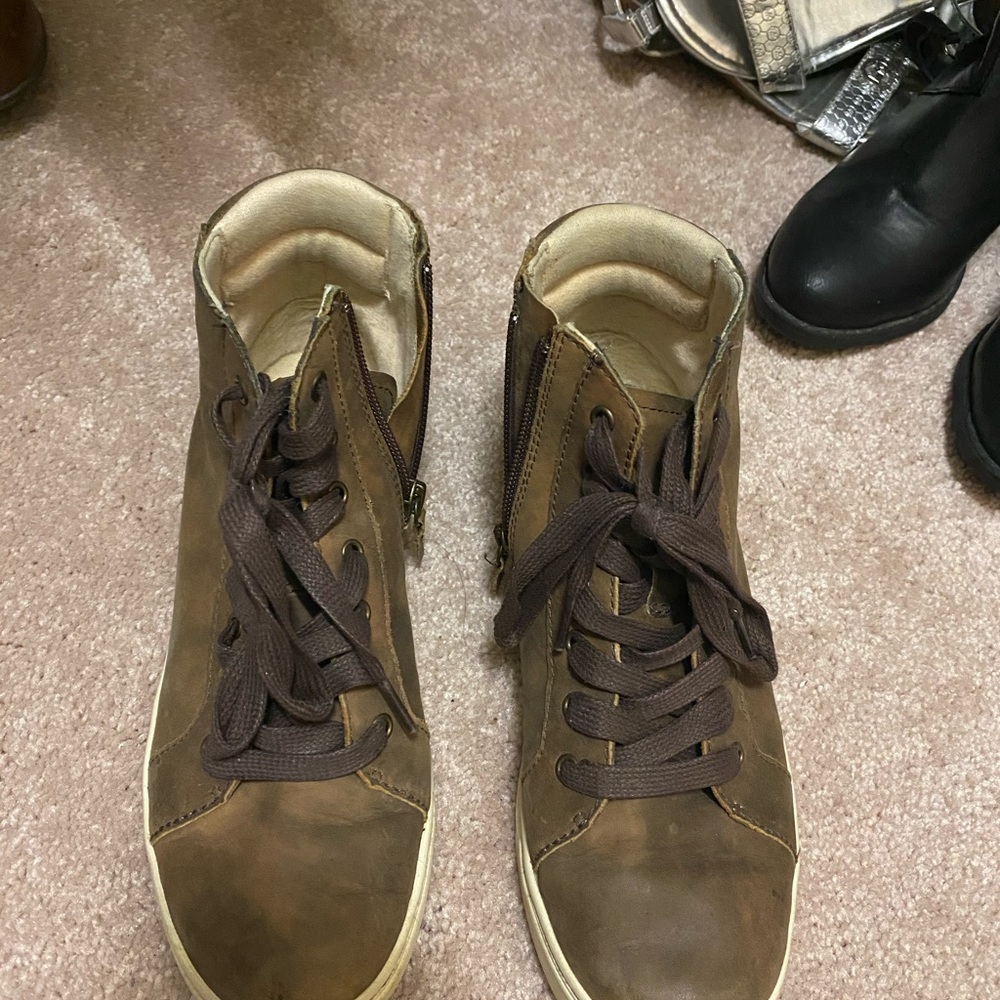 UGG High Top “Olive” Sneakers - Brown